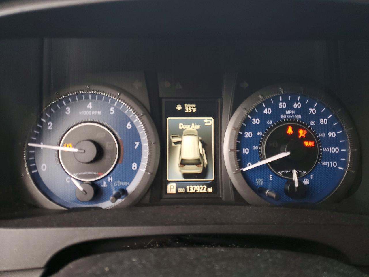 2016 TOYOTA SIENNA XLE photo 9
