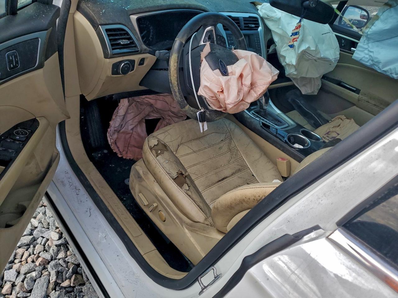 2013 FORD FUSION SE photo 8