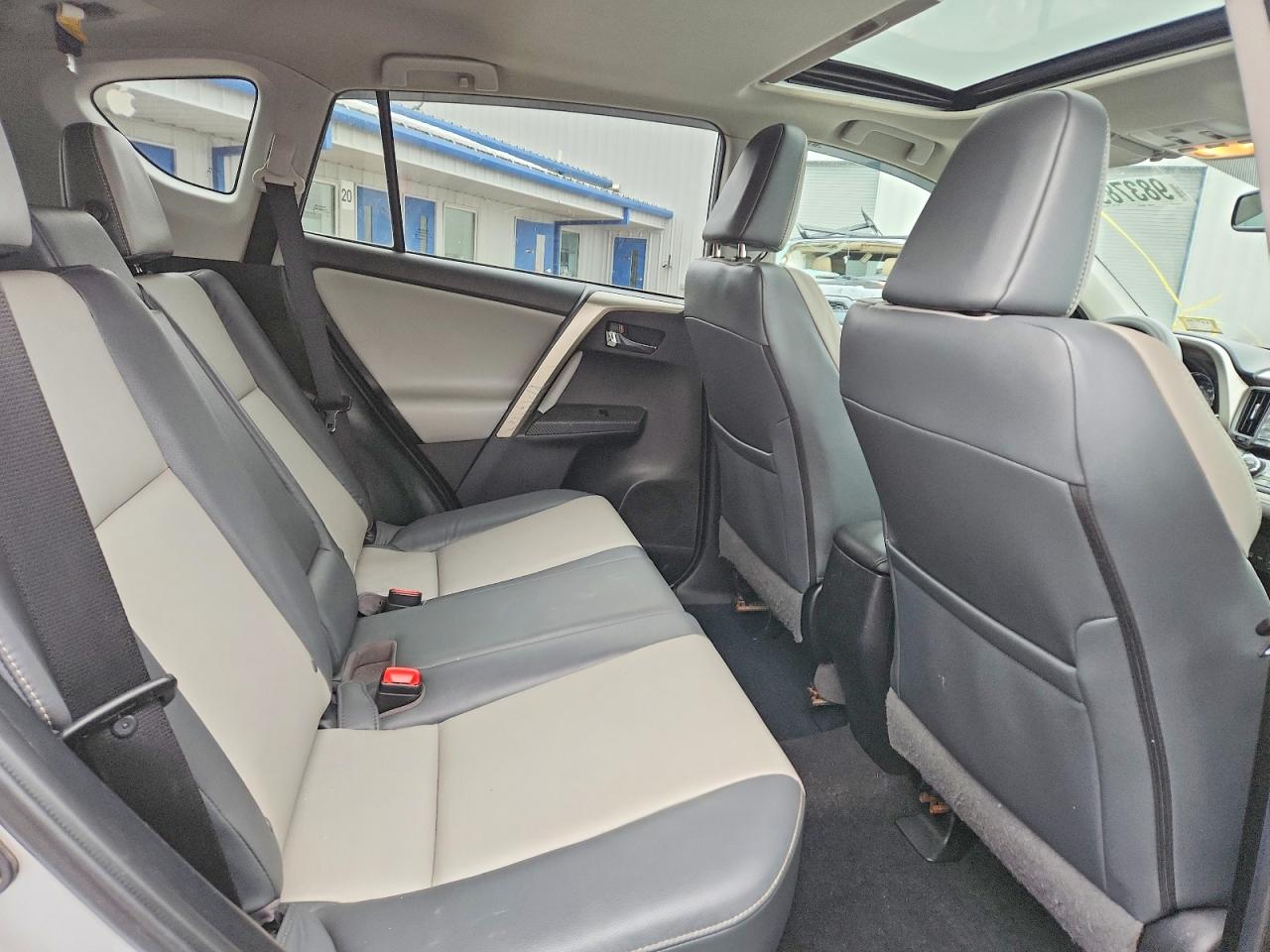 2015 TOYOTA RAV4 LIMITED photo 11