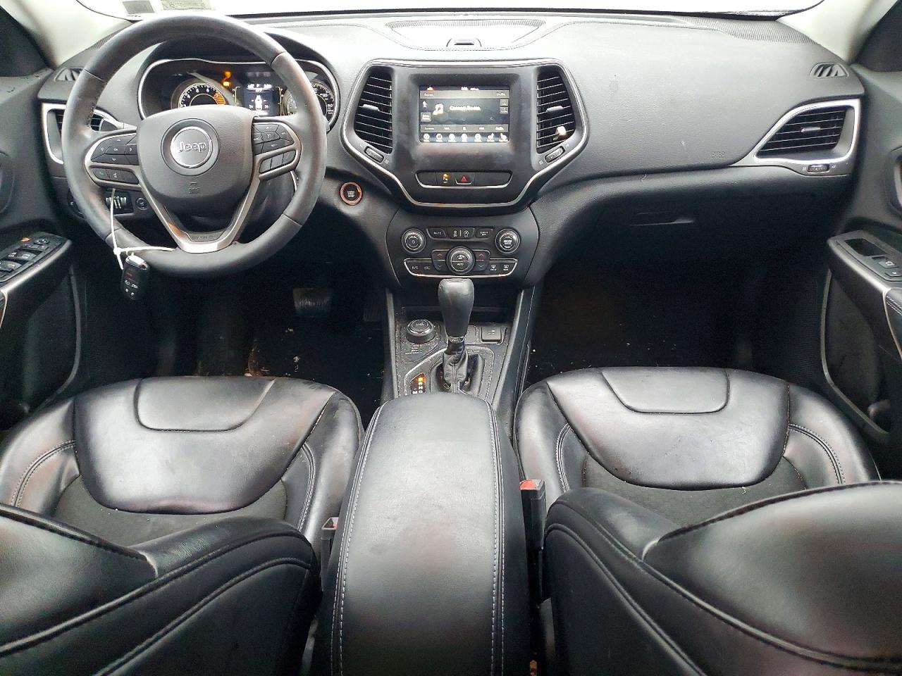 2019 JEEP CHEROKEE LATITUDE PLUS photo 8