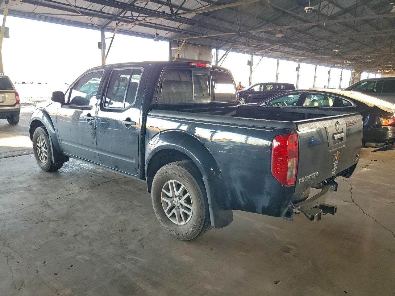 2019 NISSAN FRONTIER S photo 2