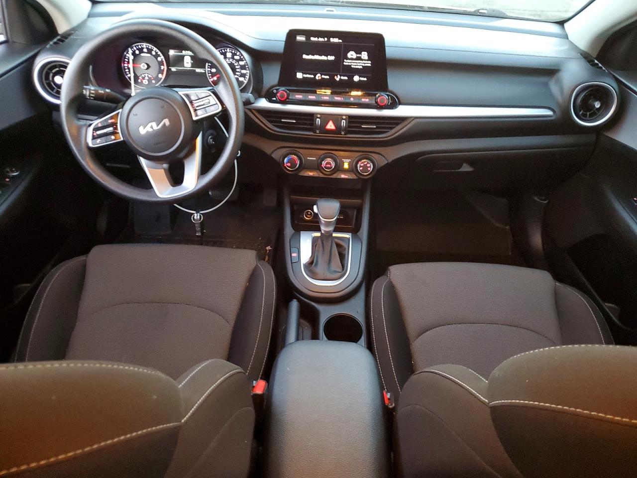 2023 KIA FORTE LX photo 8