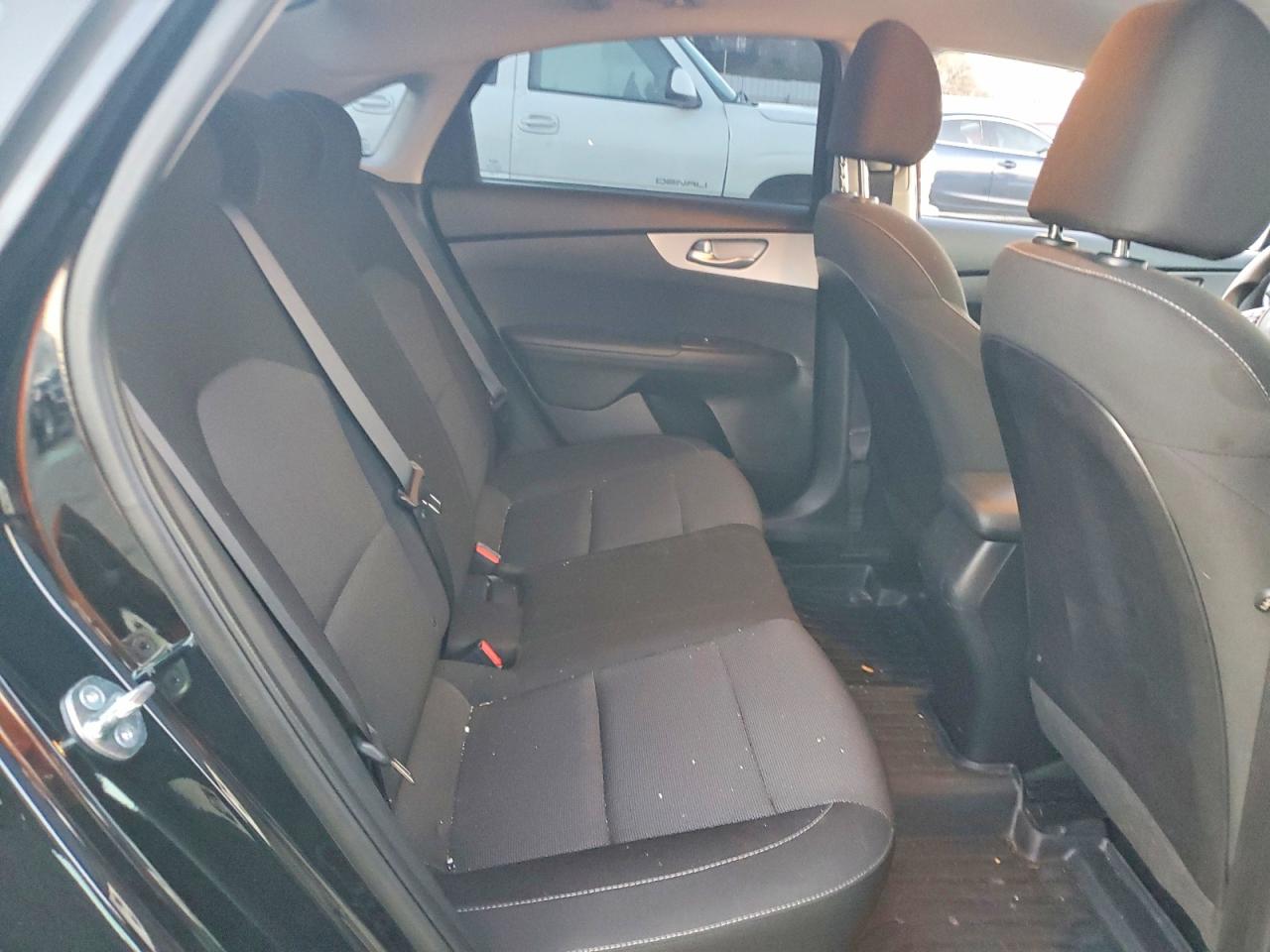 2023 KIA FORTE LX photo 10