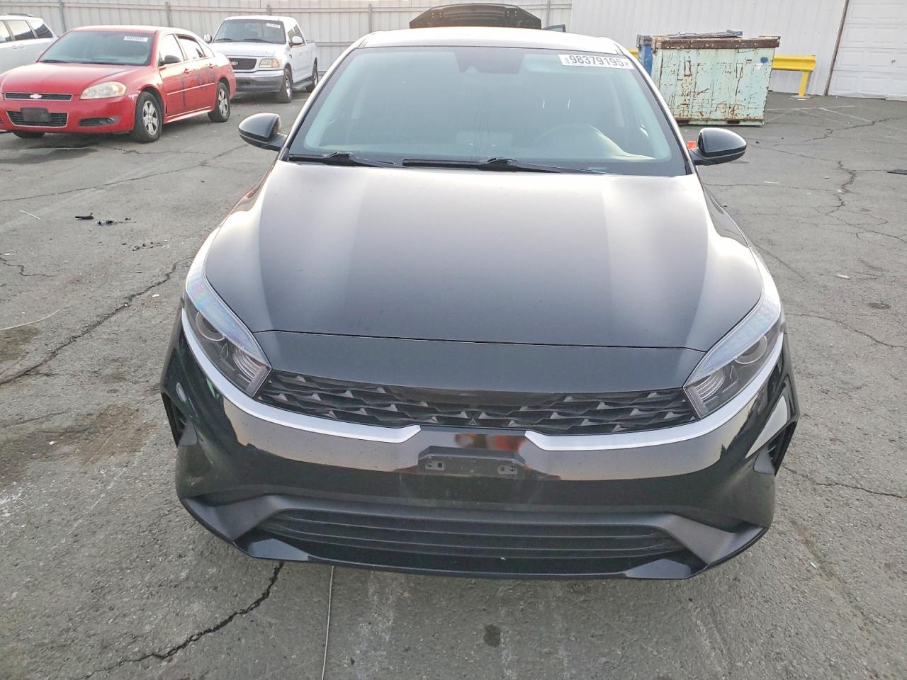 2023 KIA FORTE LX photo 5