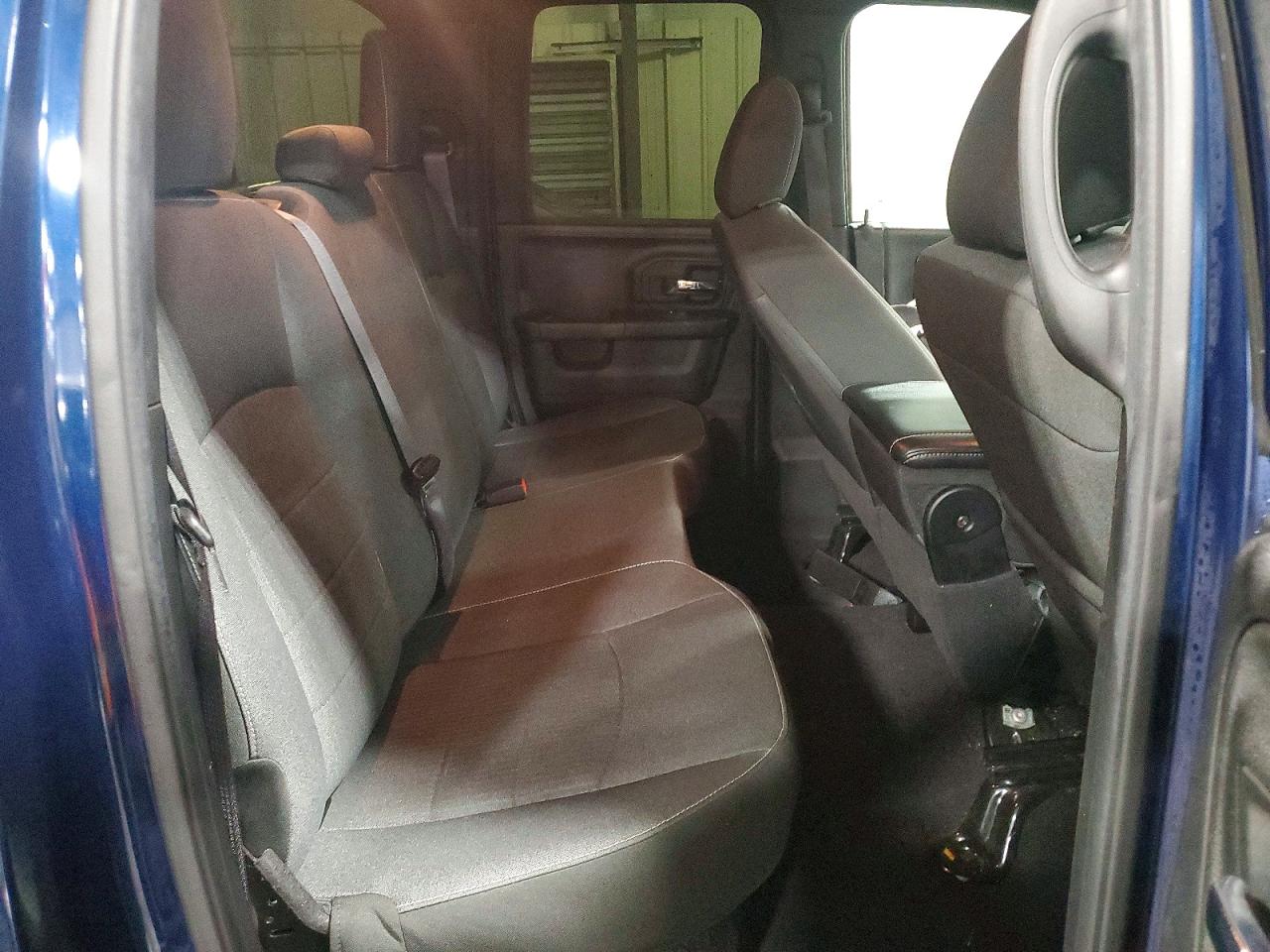 2021 RAM 1500 CLASSIC SLT photo 19