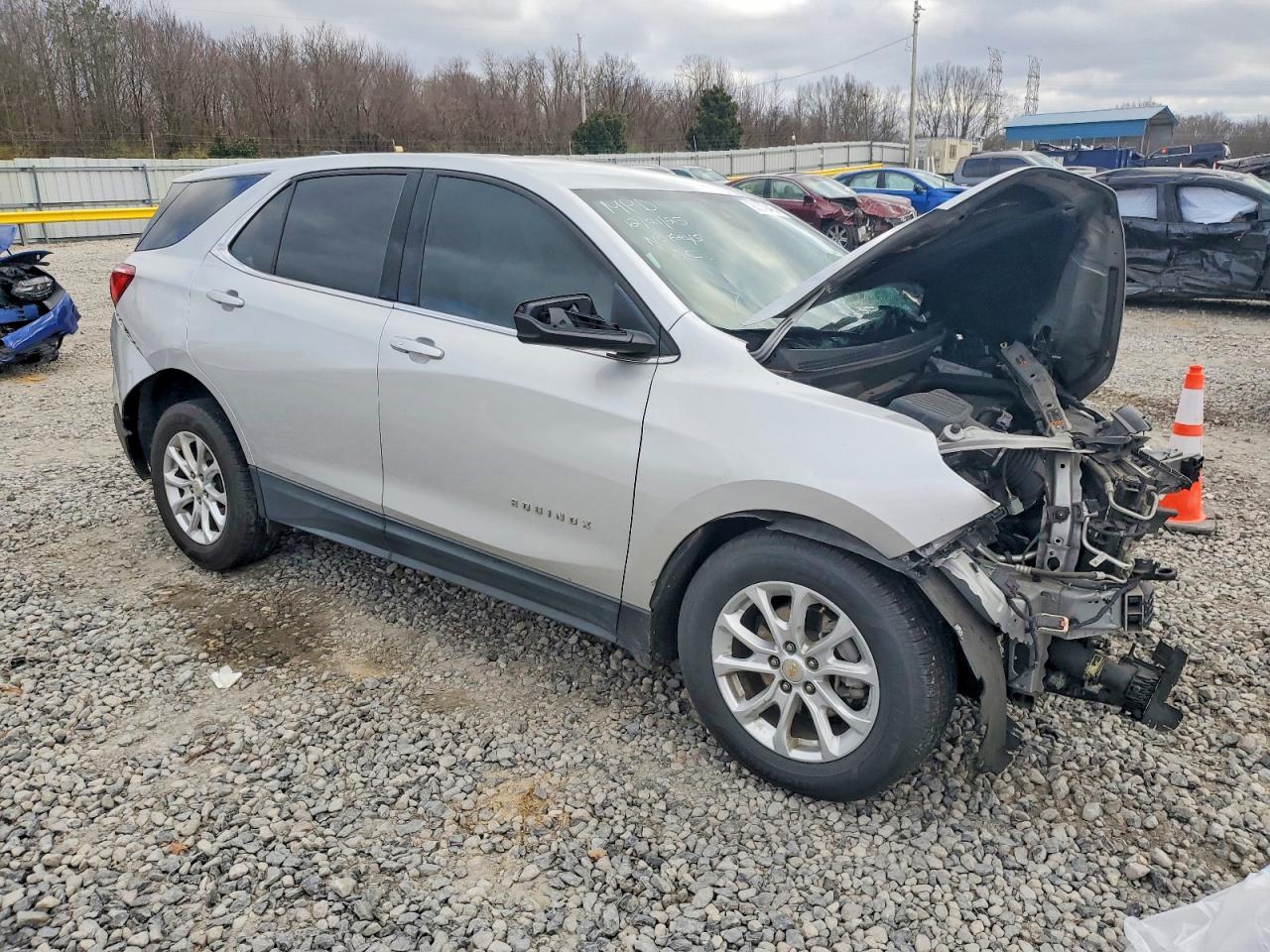 2020 CHEVROLET EQUINOX LT photo 4
