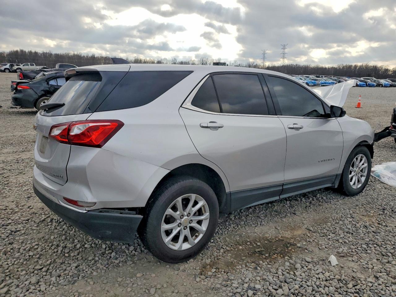2020 CHEVROLET EQUINOX LT photo 3