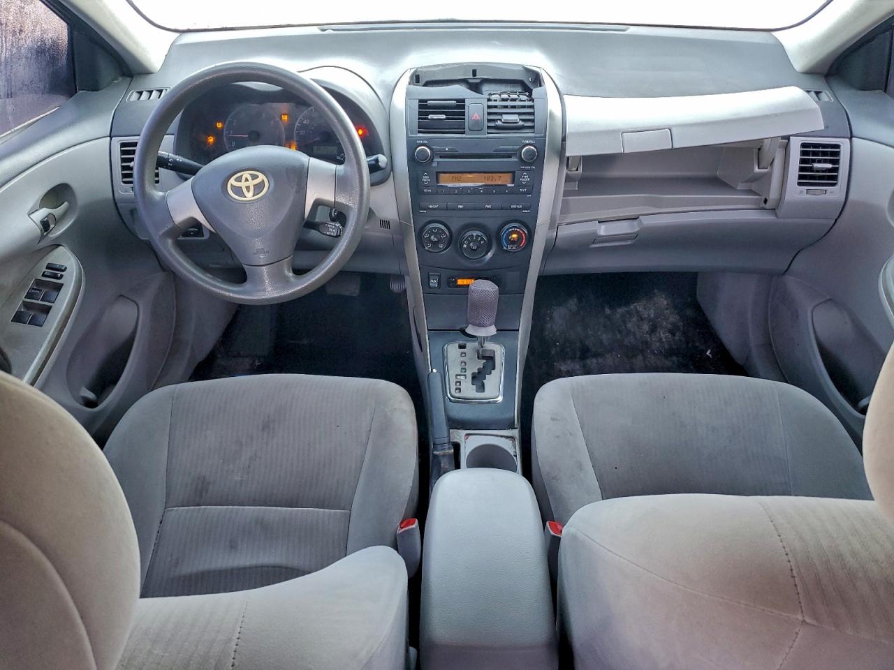 2010 TOYOTA COROLLA BASE photo 8