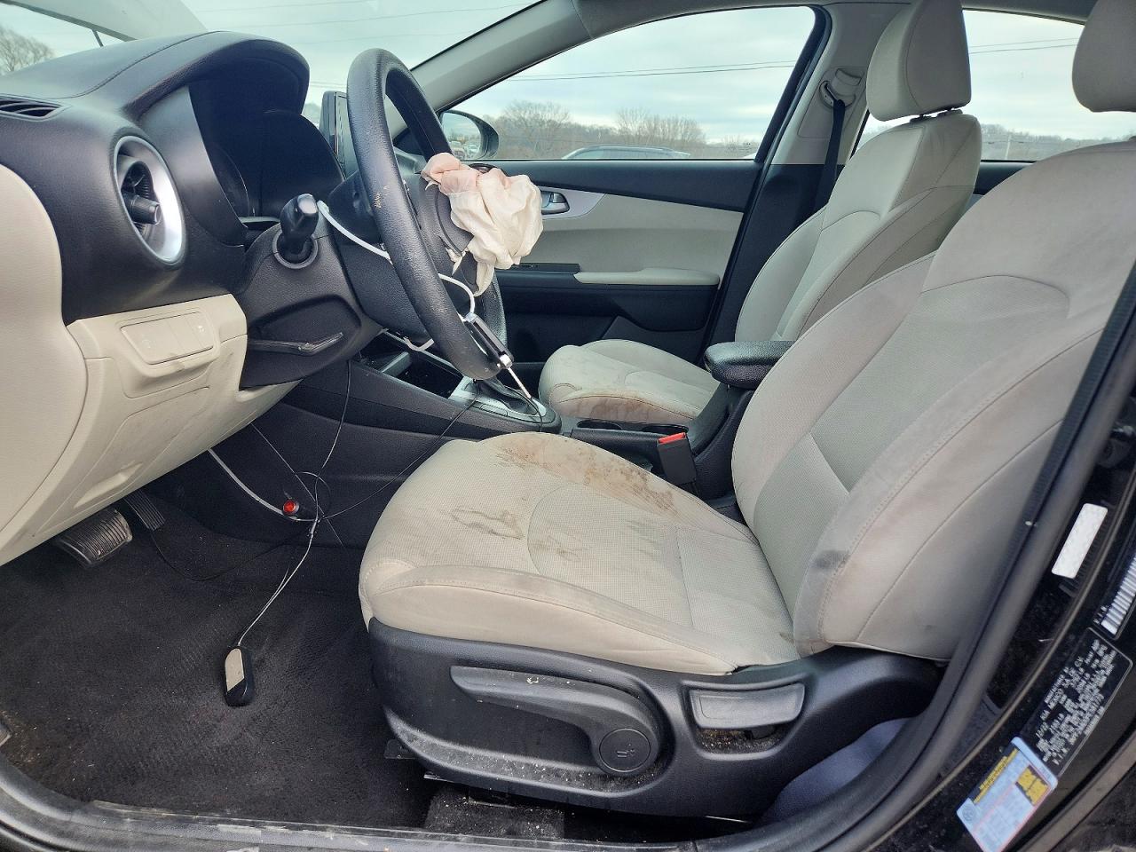 2023 KIA FORTE LX photo 13