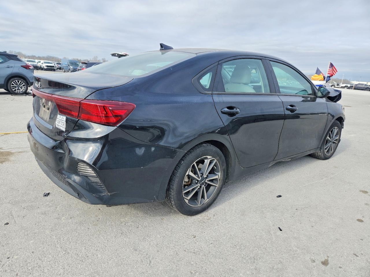2023 KIA FORTE LX photo 5