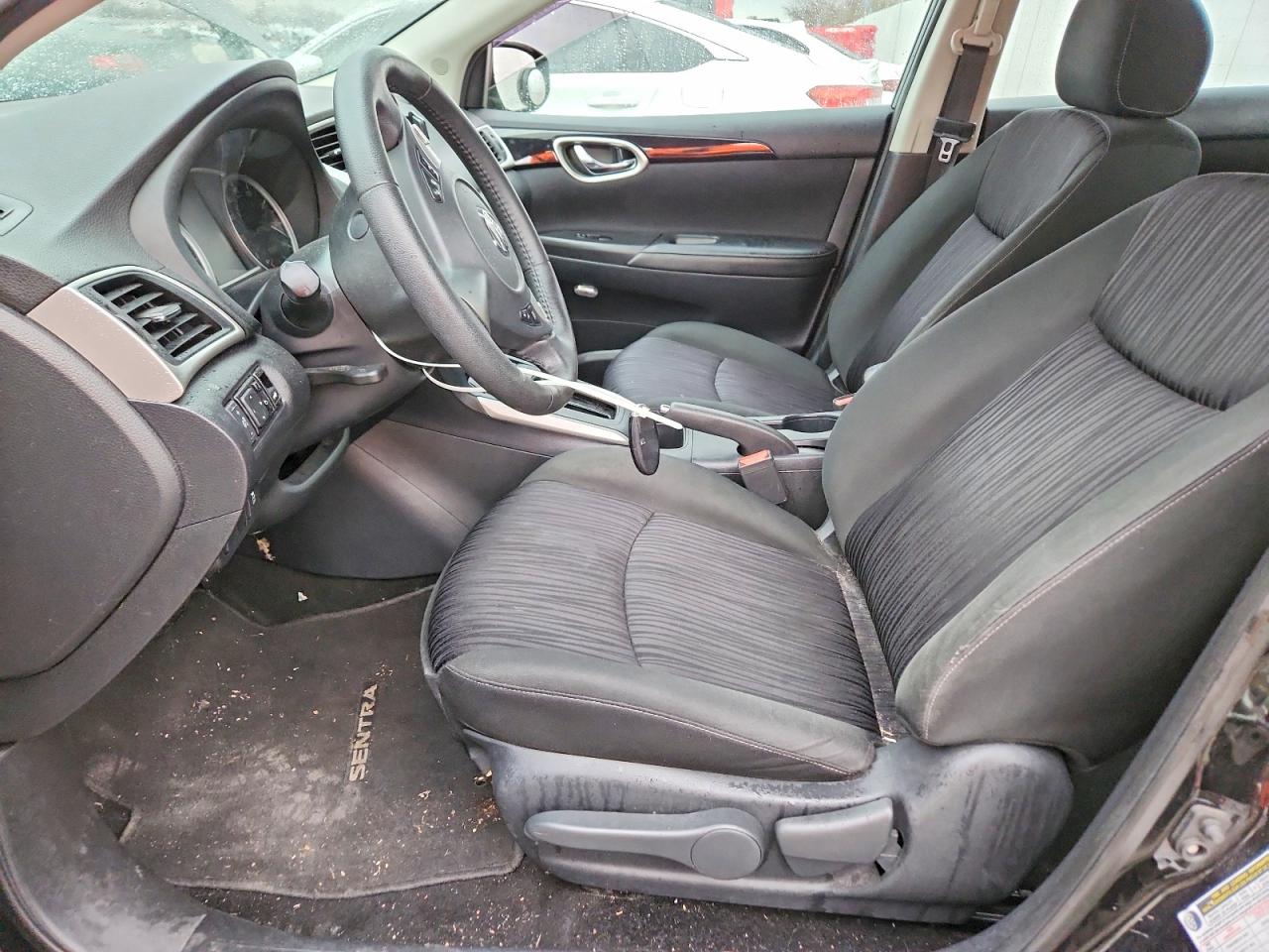2019 NISSAN SENTRA S photo 7