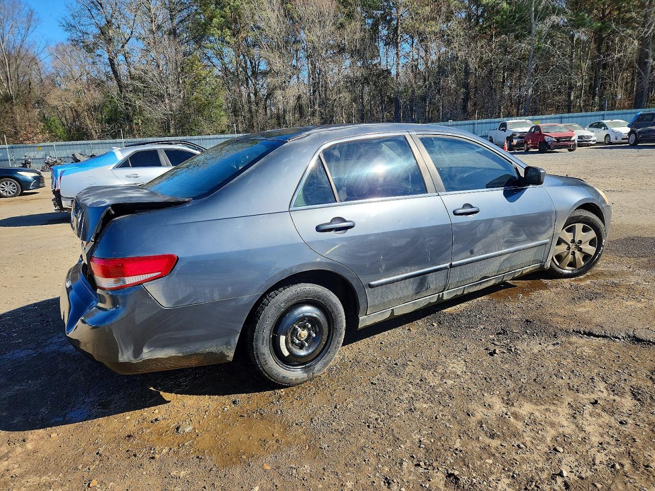 2003 HONDA ACCORD LX photo 3