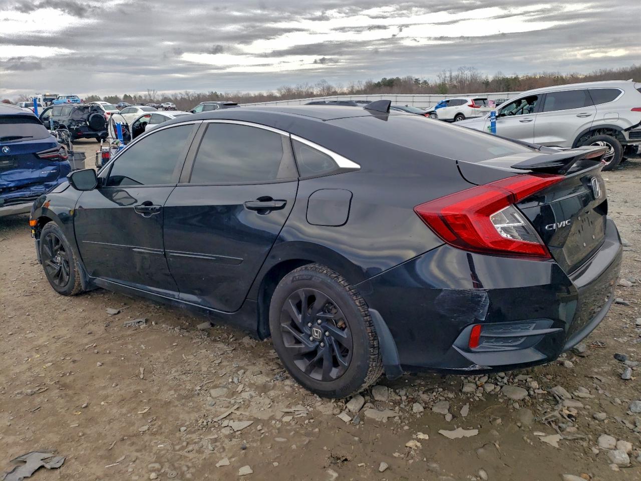 2017 HONDA CIVIC EX photo 2