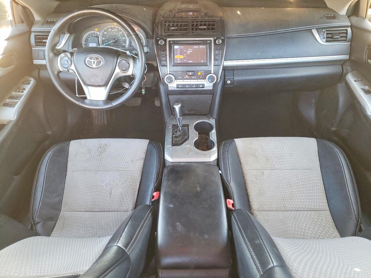 2013 TOYOTA CAMRY L photo 8