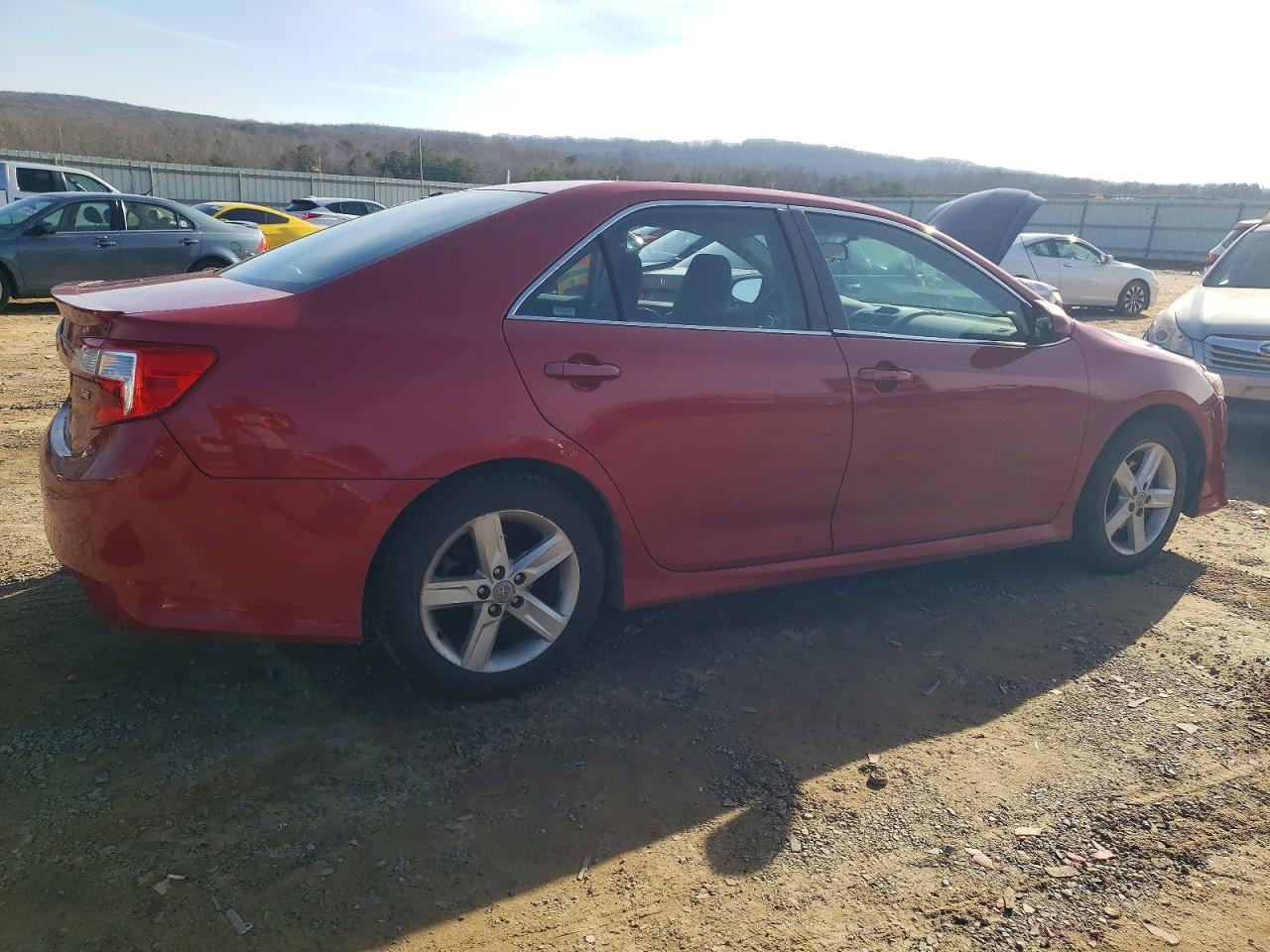 2013 TOYOTA CAMRY L photo 3
