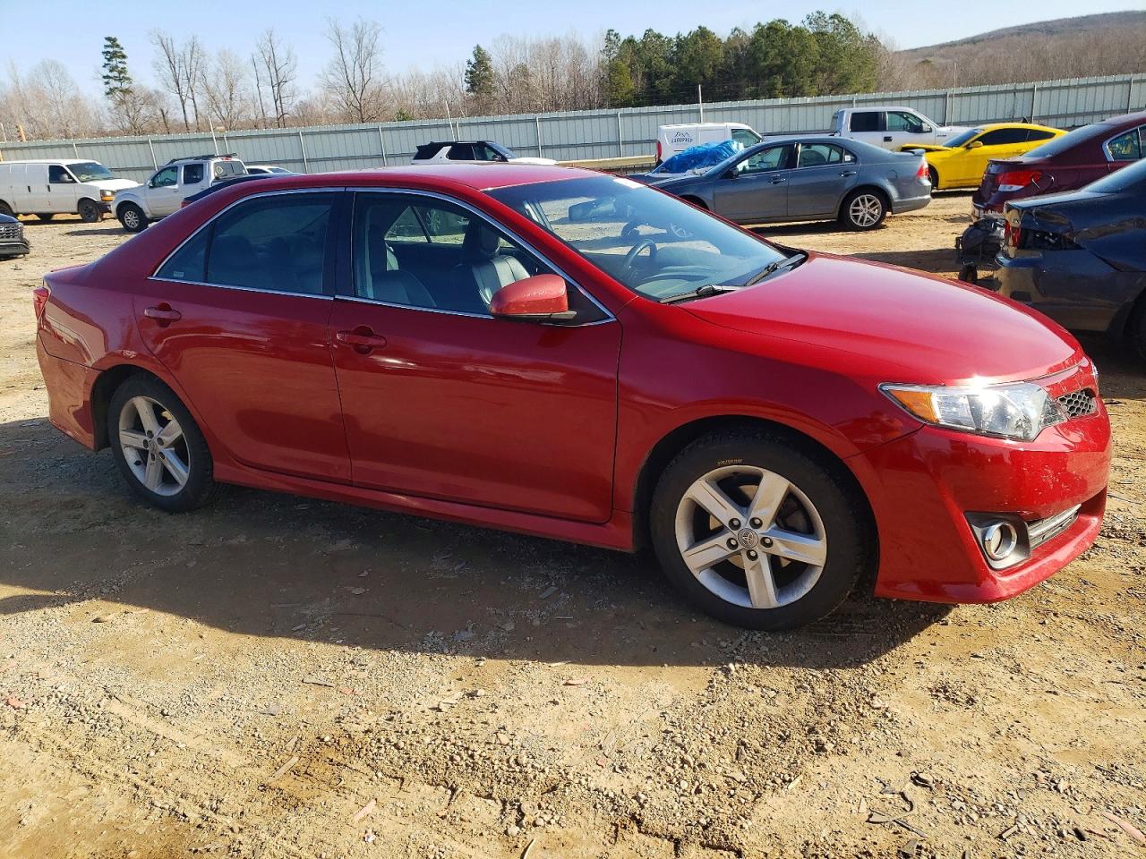 2013 TOYOTA CAMRY L photo 4