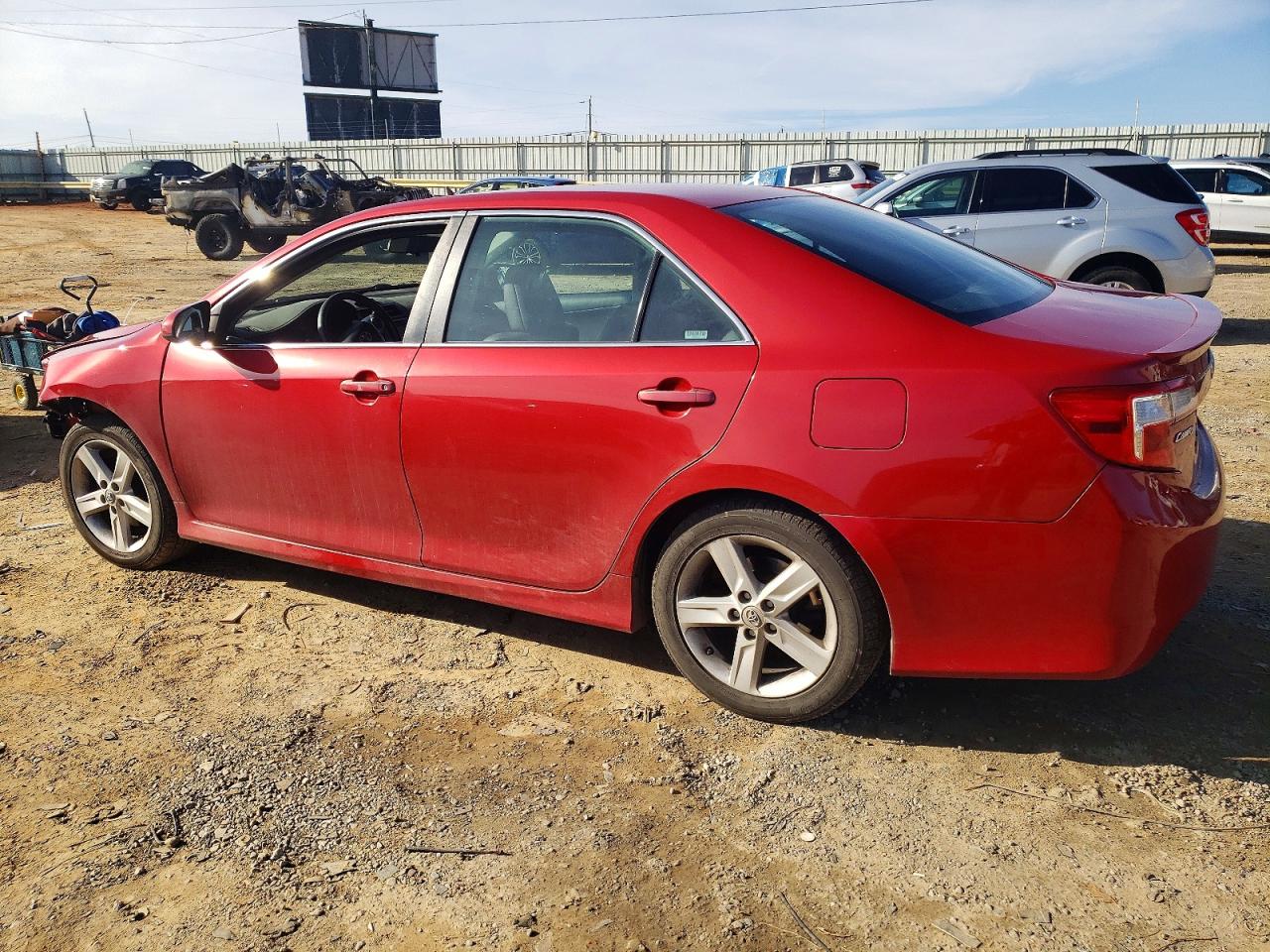 2013 TOYOTA CAMRY L photo 2
