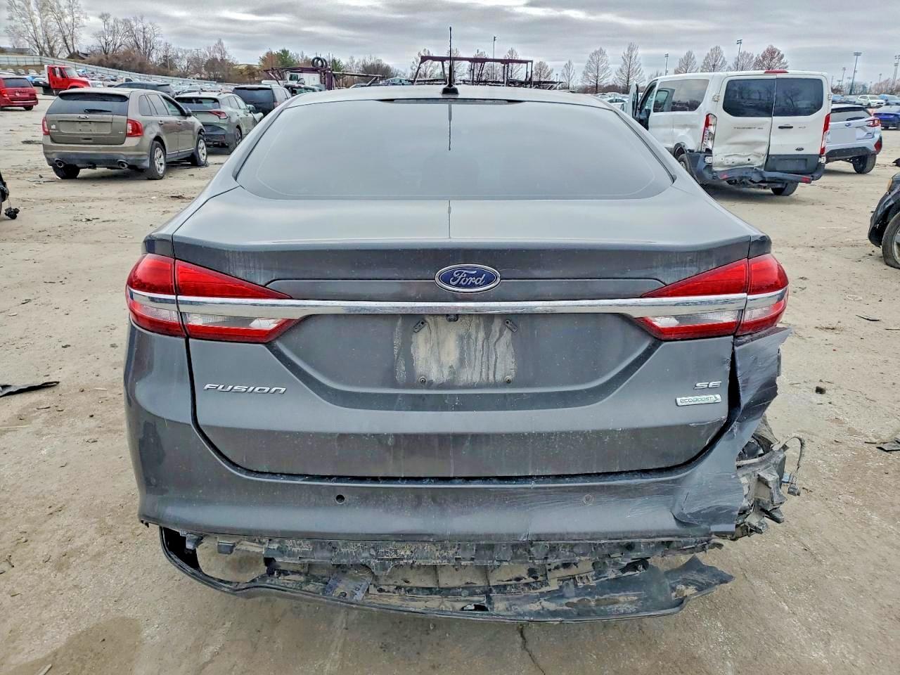 2017 FORD FUSION SE photo 16