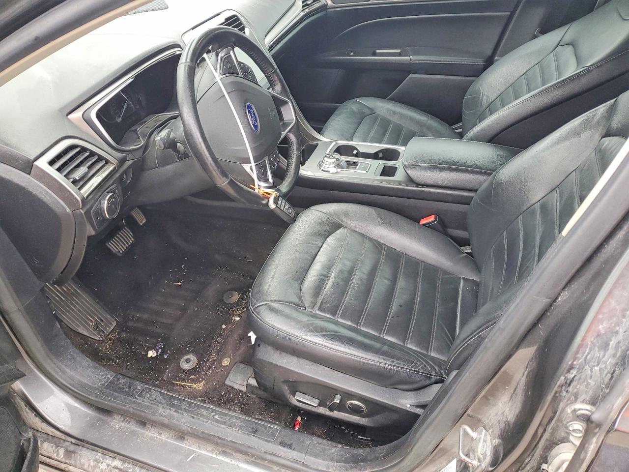 2017 FORD FUSION SE photo 19