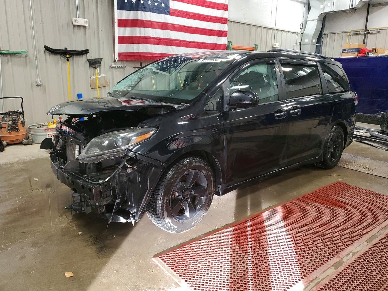 2015 TOYOTA SIENNA