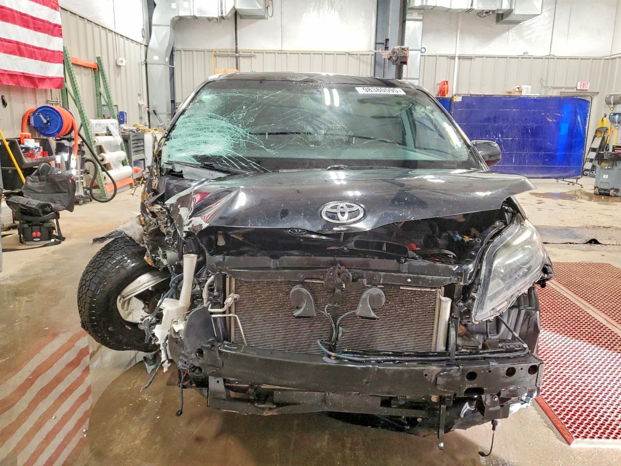 2015 TOYOTA SIENNA SPORT photo 5