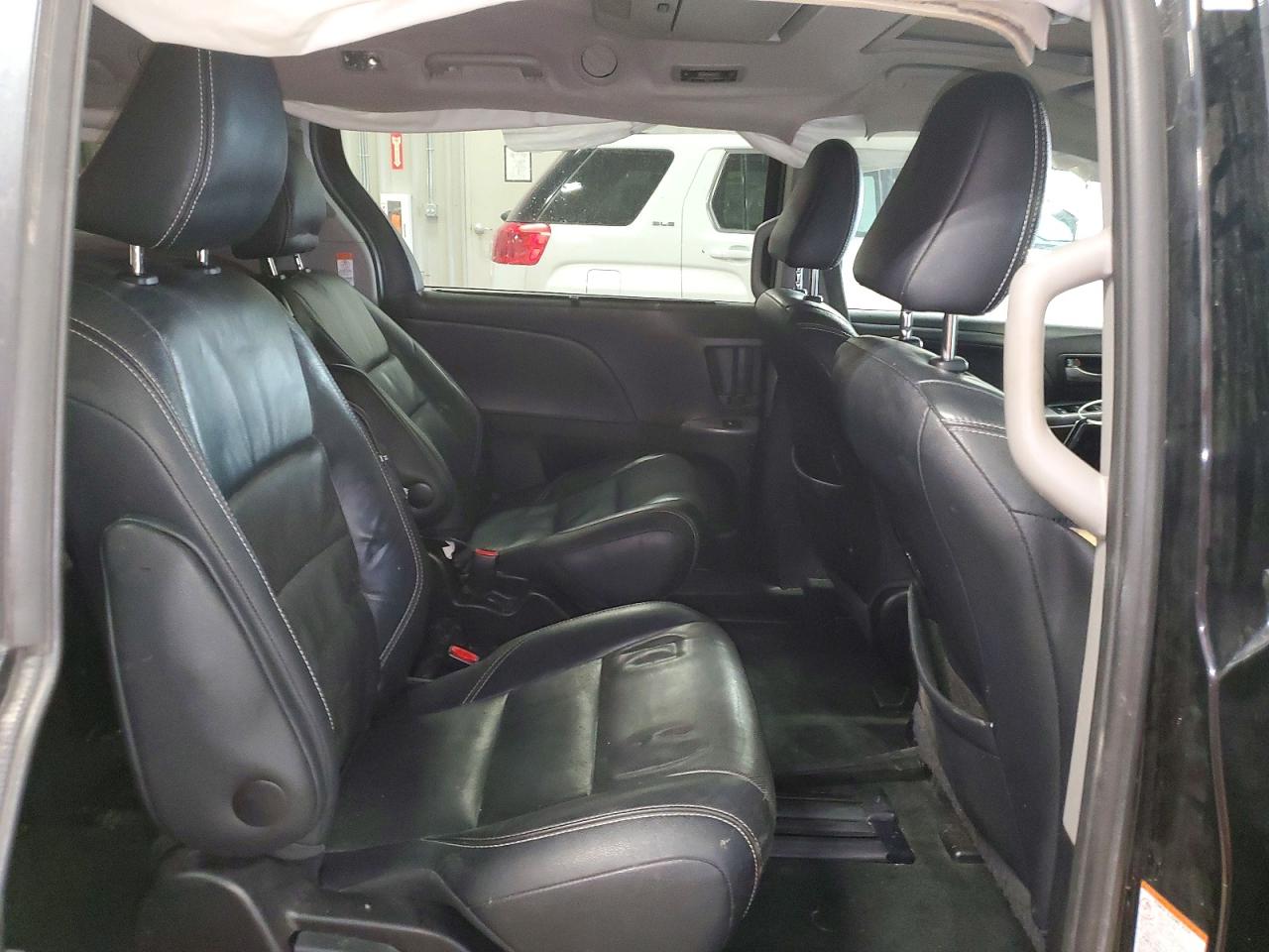 2015 TOYOTA SIENNA SPORT photo 11