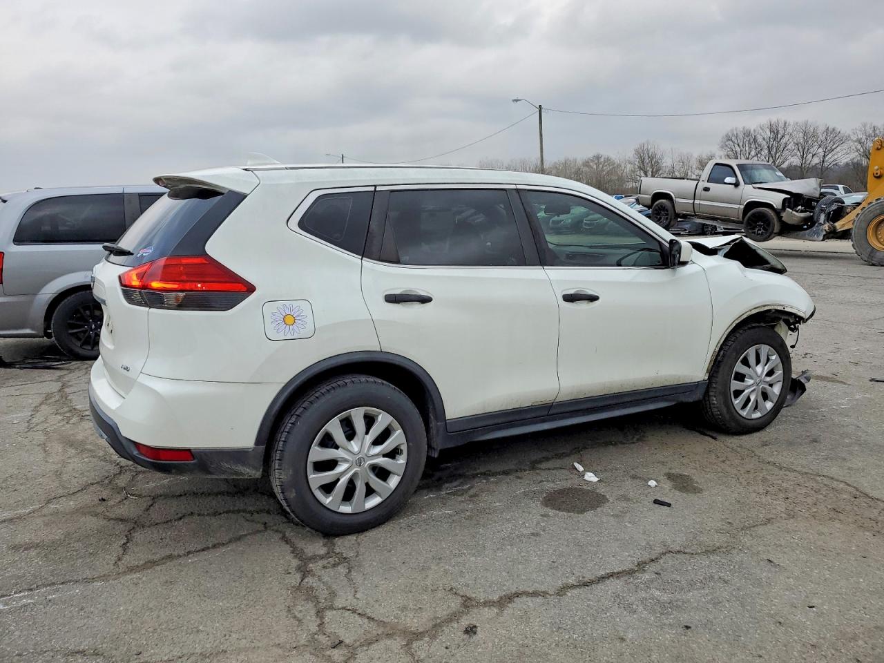 2017 NISSAN ROGUE S photo 3