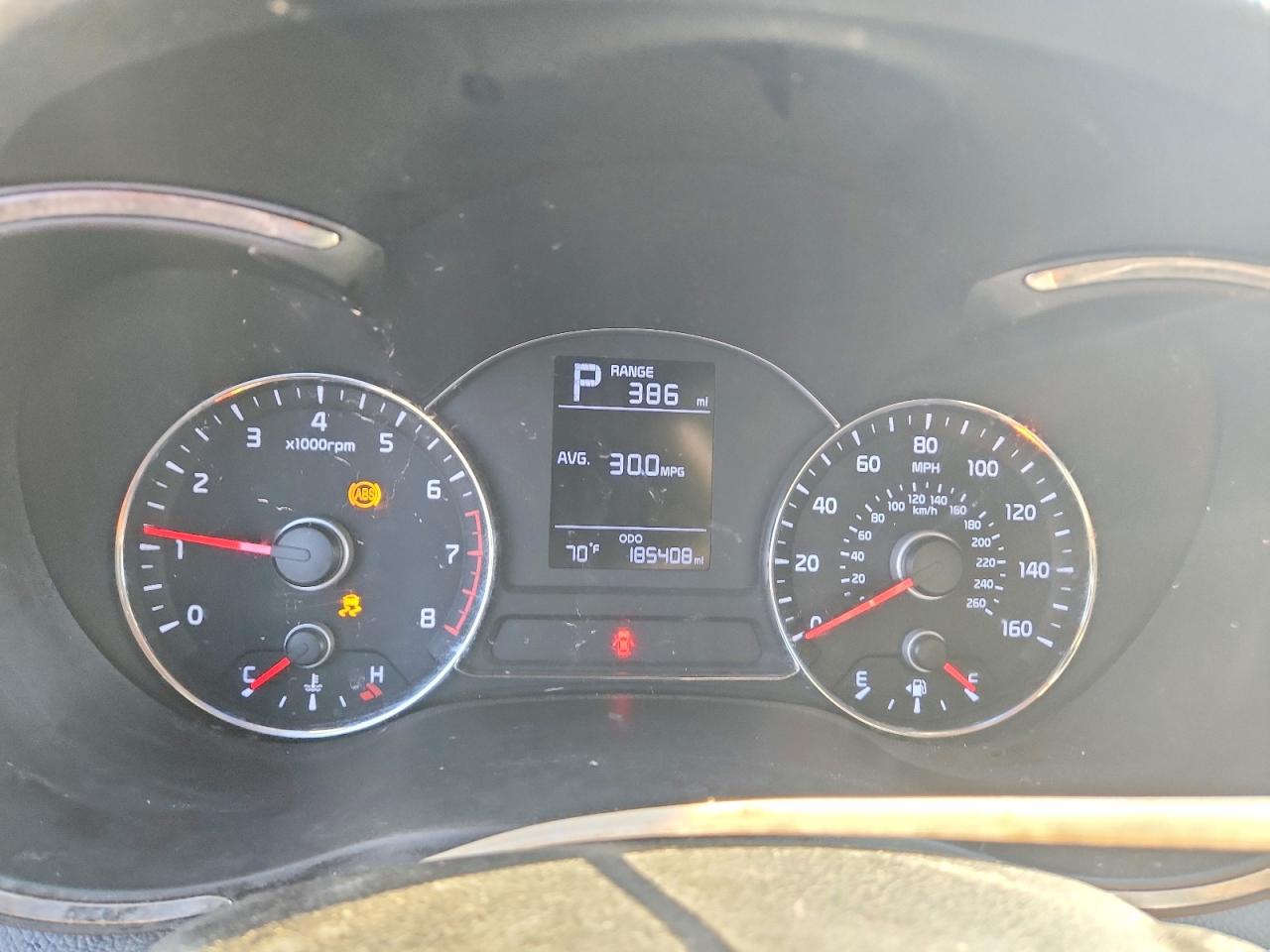 2017 KIA FORTE LX photo 9