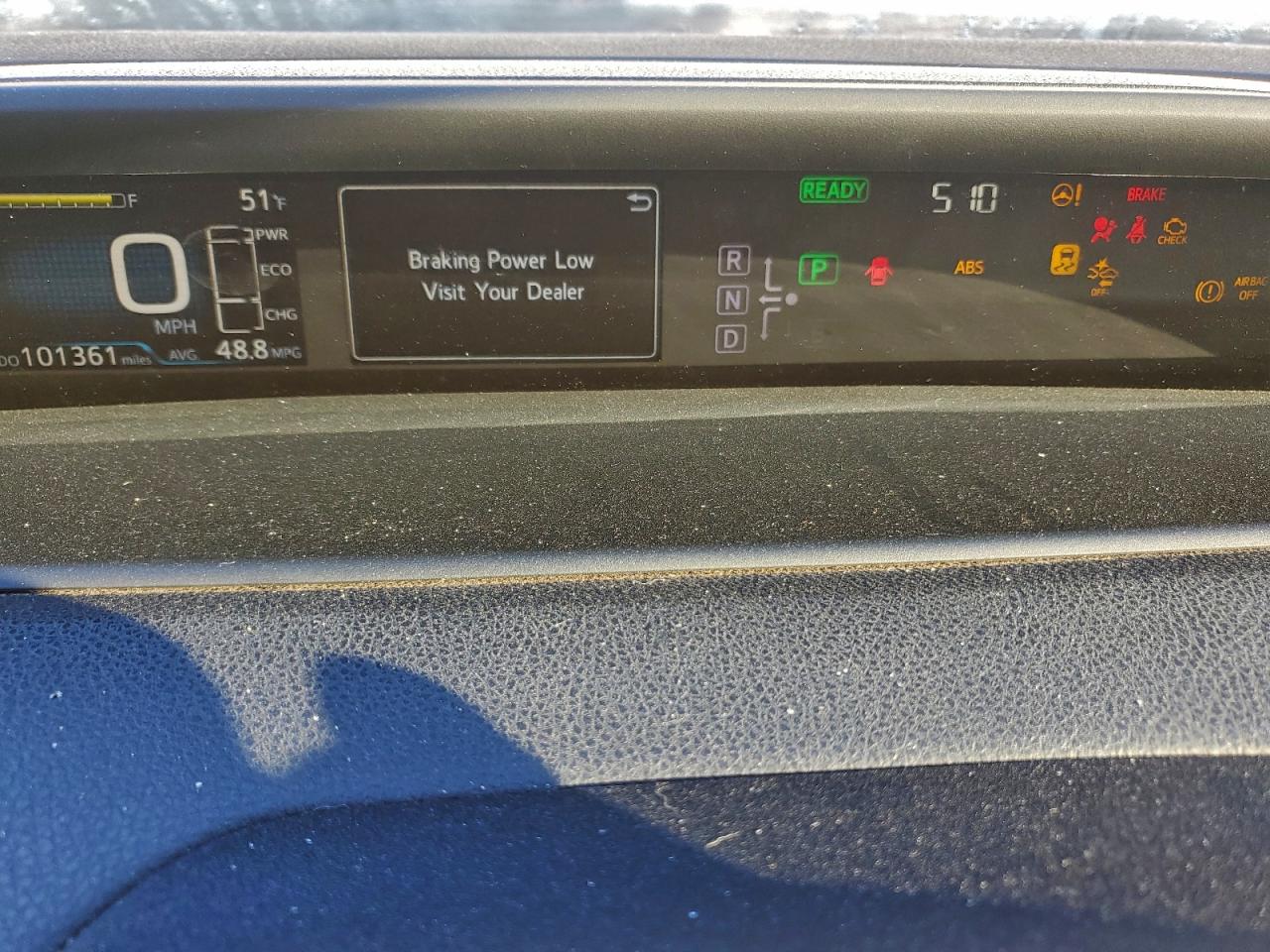 2017 TOYOTA PRIUS photo 9