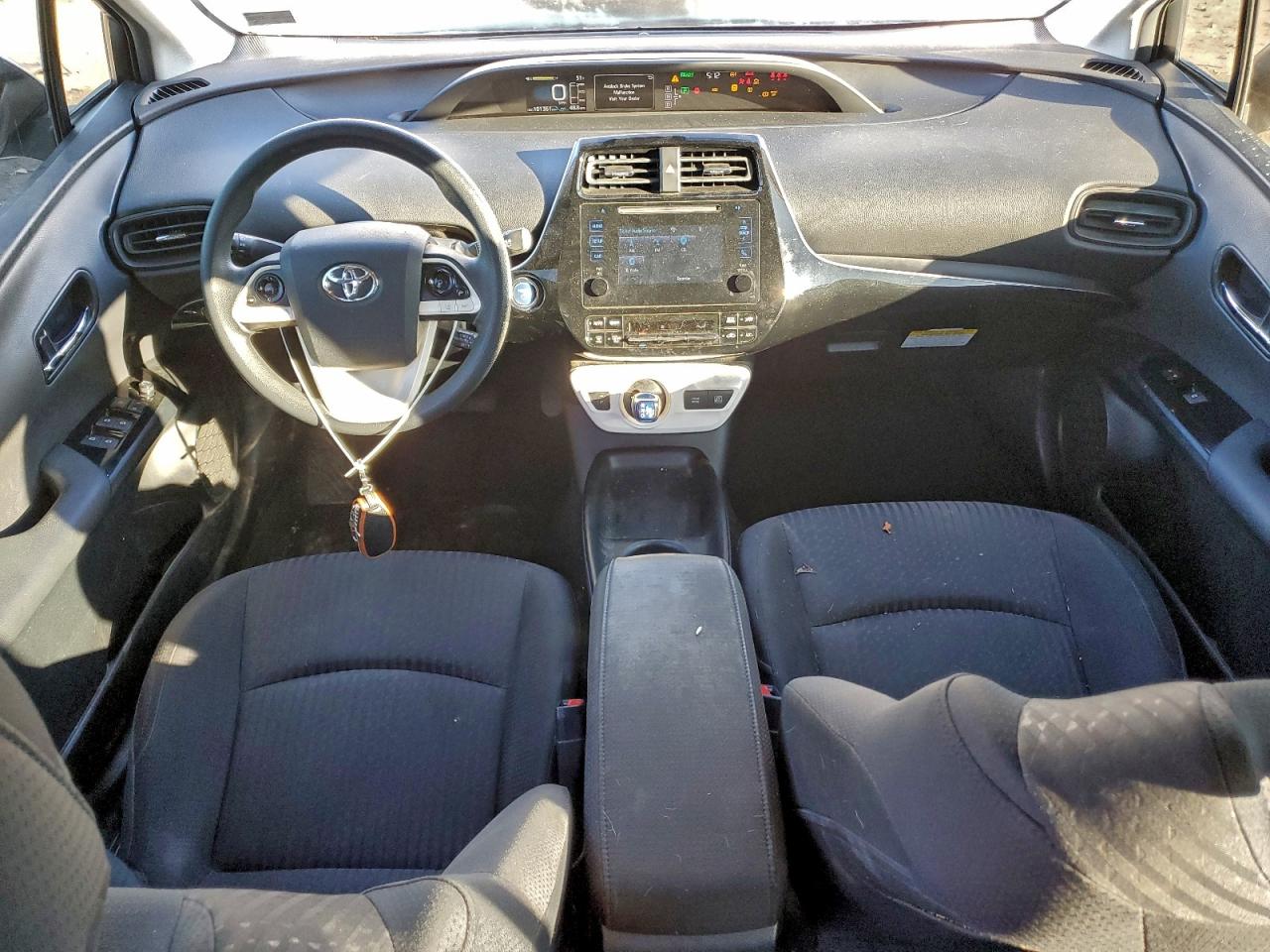 2017 TOYOTA PRIUS photo 8