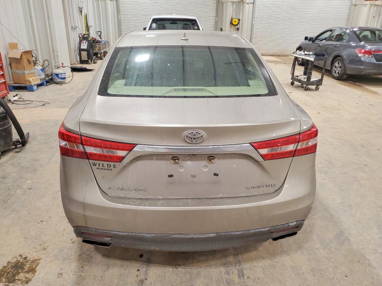 2013 TOYOTA AVALON BASE photo 6