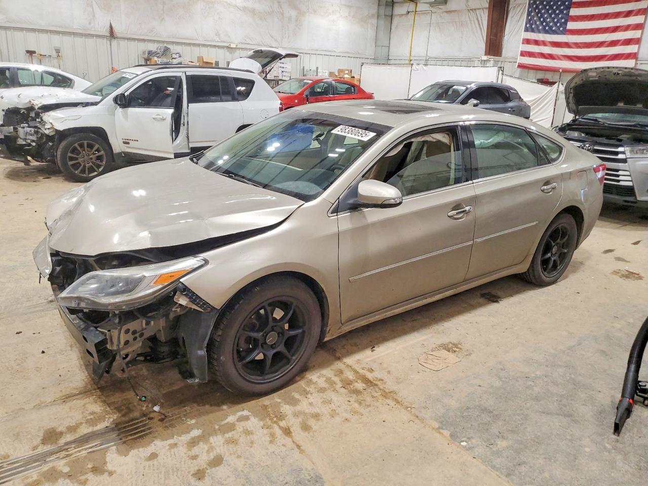 2013 TOYOTA AVALON