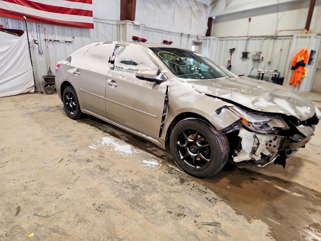 2013 TOYOTA AVALON BASE photo 4