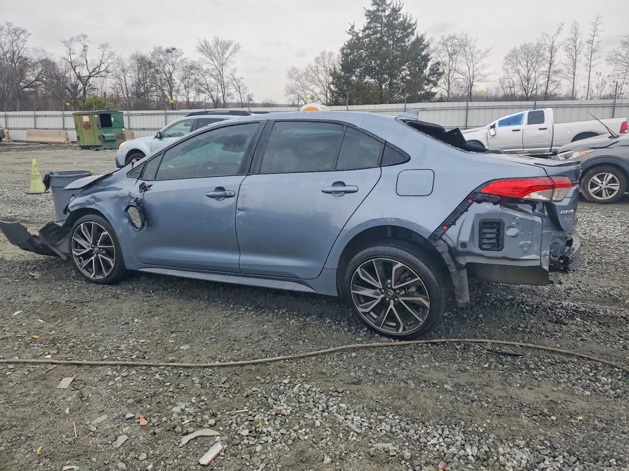 2022 TOYOTA COROLLA SE photo 2