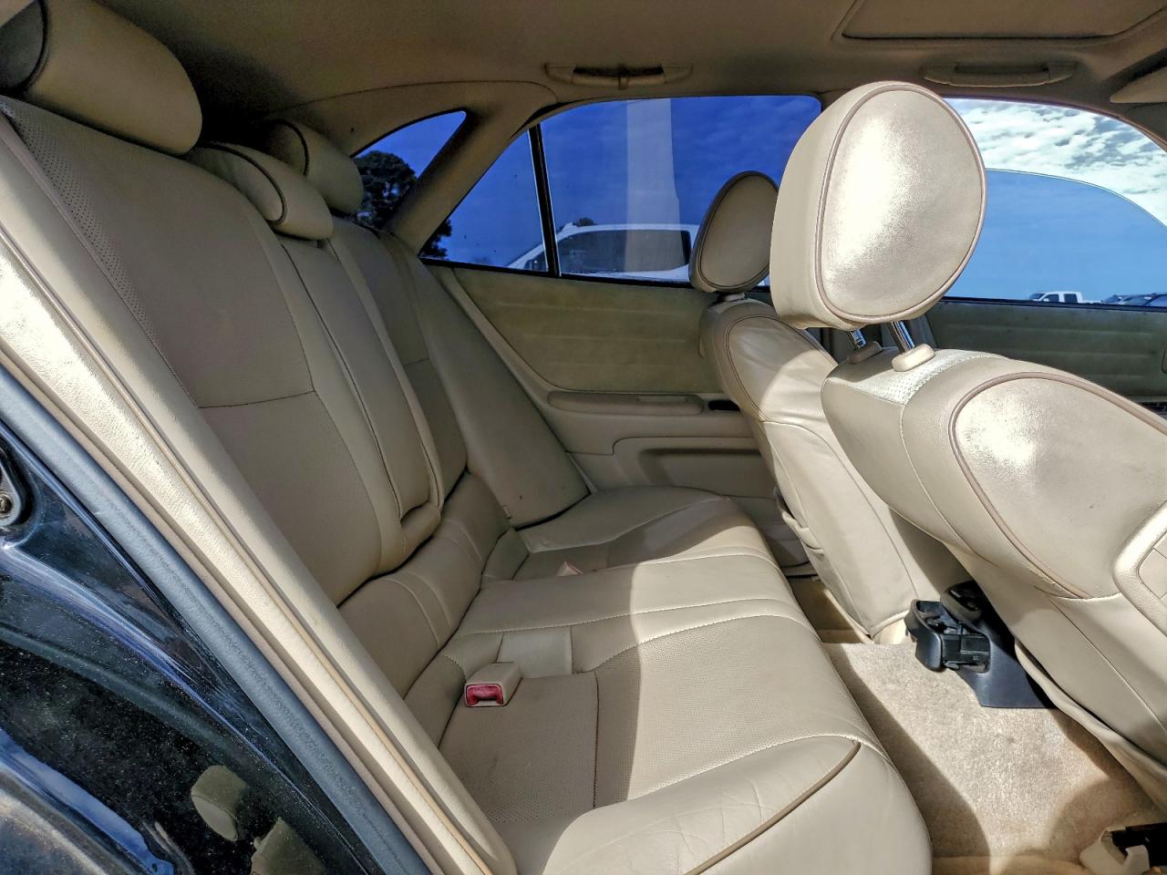 2003 LEXUS IS 300 SPORTCROSS photo 10