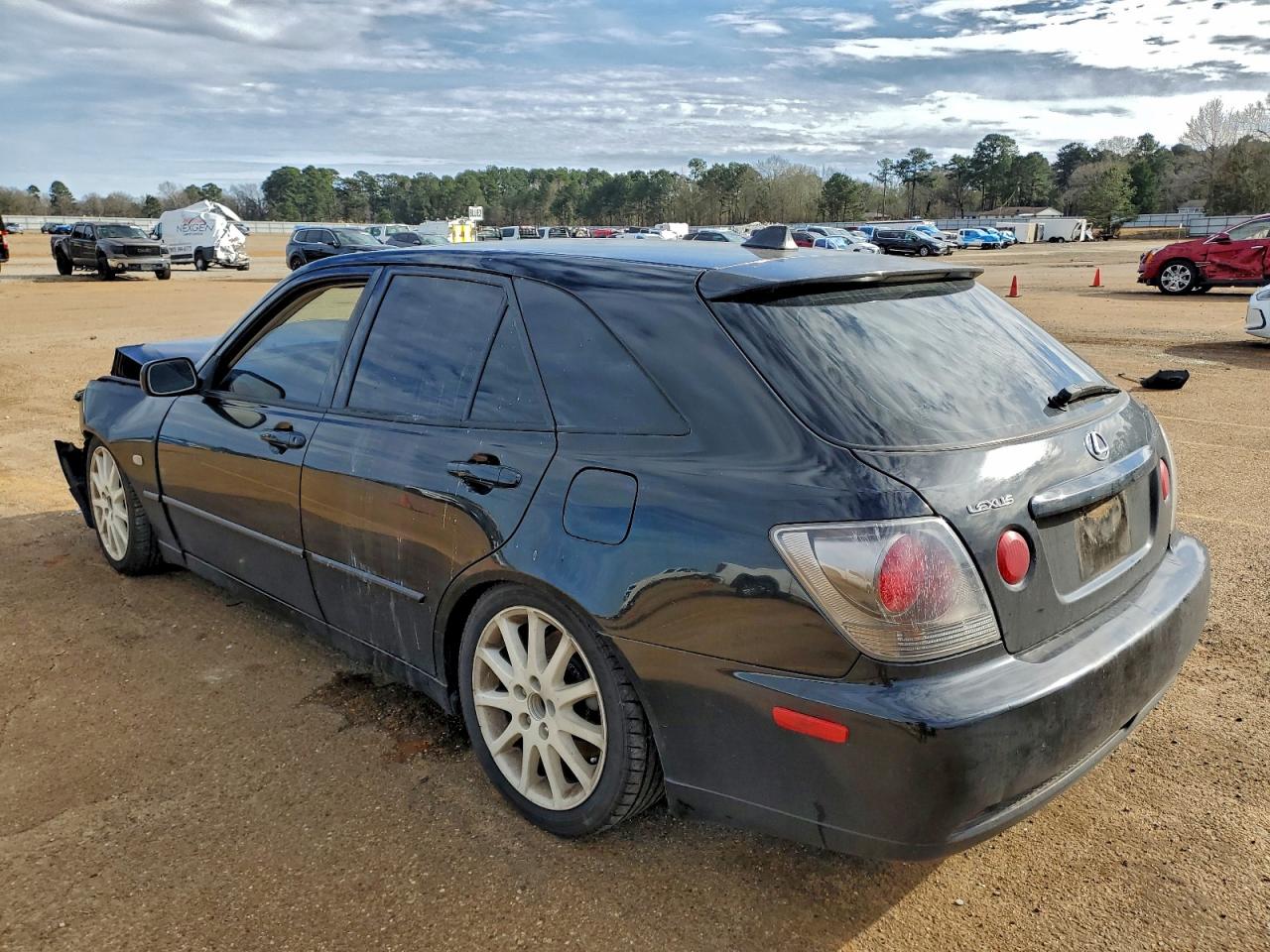 2003 LEXUS IS 300 SPORTCROSS photo 2