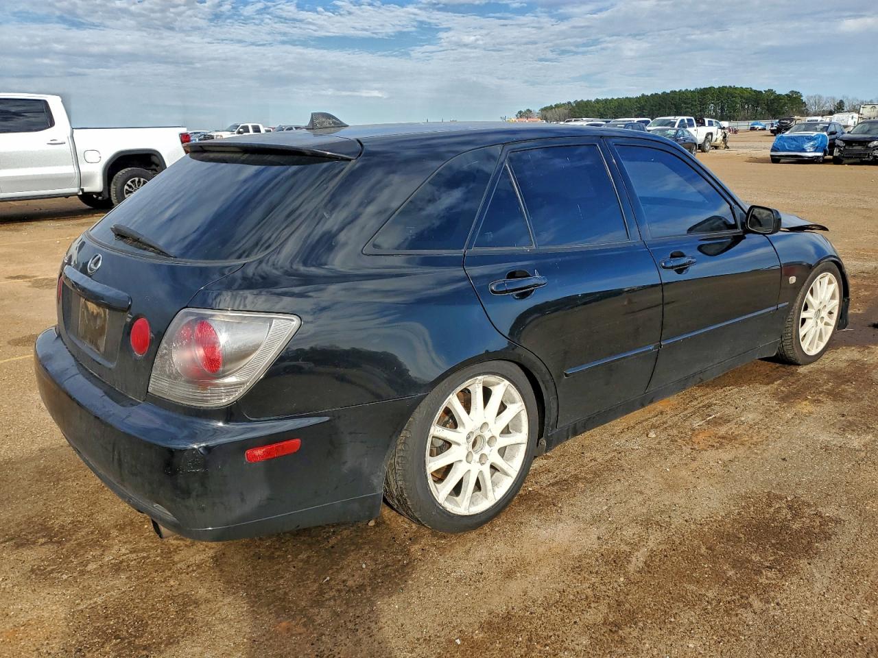 2003 LEXUS IS 300 SPORTCROSS photo 3