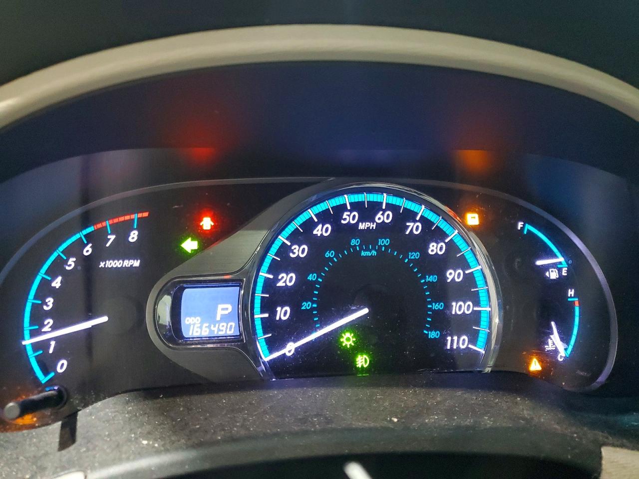 2013 TOYOTA SIENNA XLE photo 9