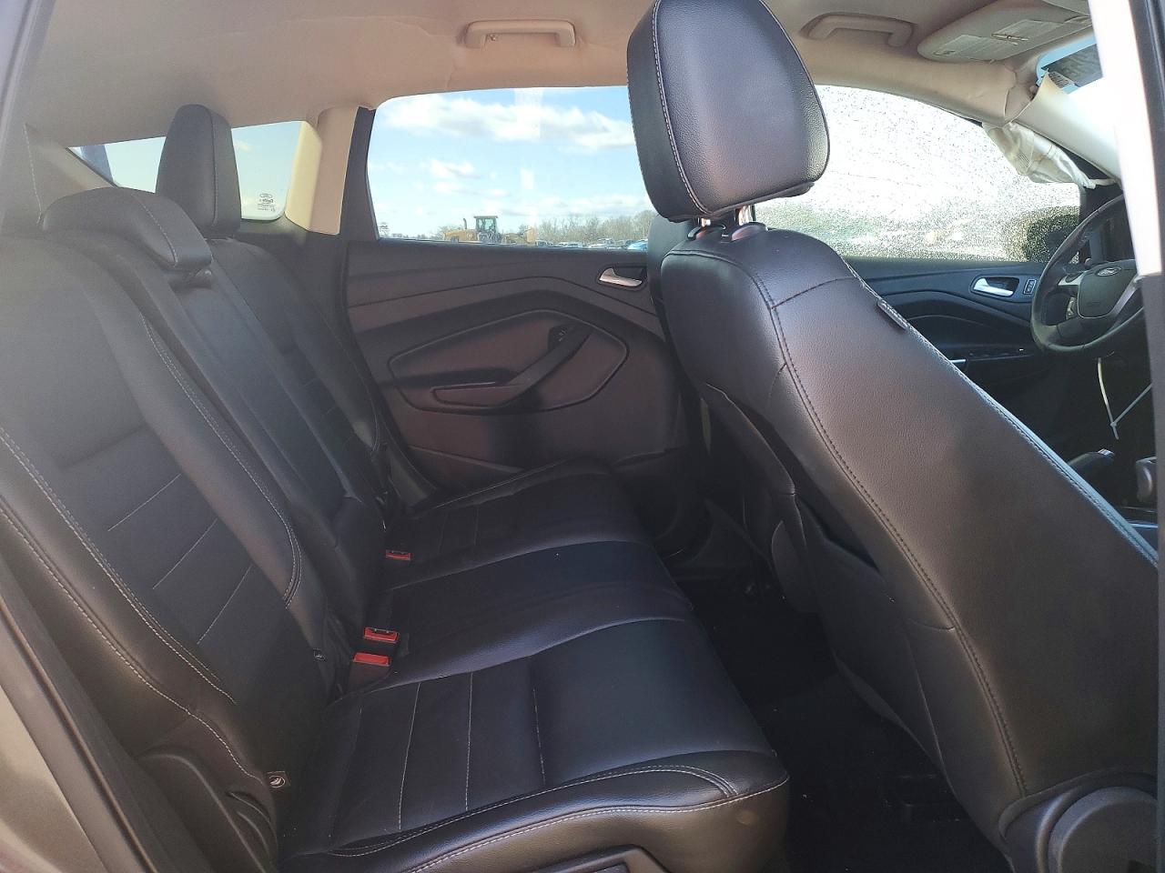2015 FORD ESCAPE SE photo 11