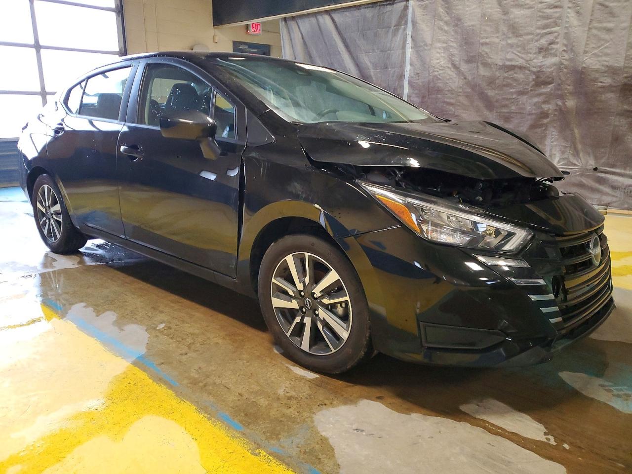 2025 NISSAN VERSA SV photo 4