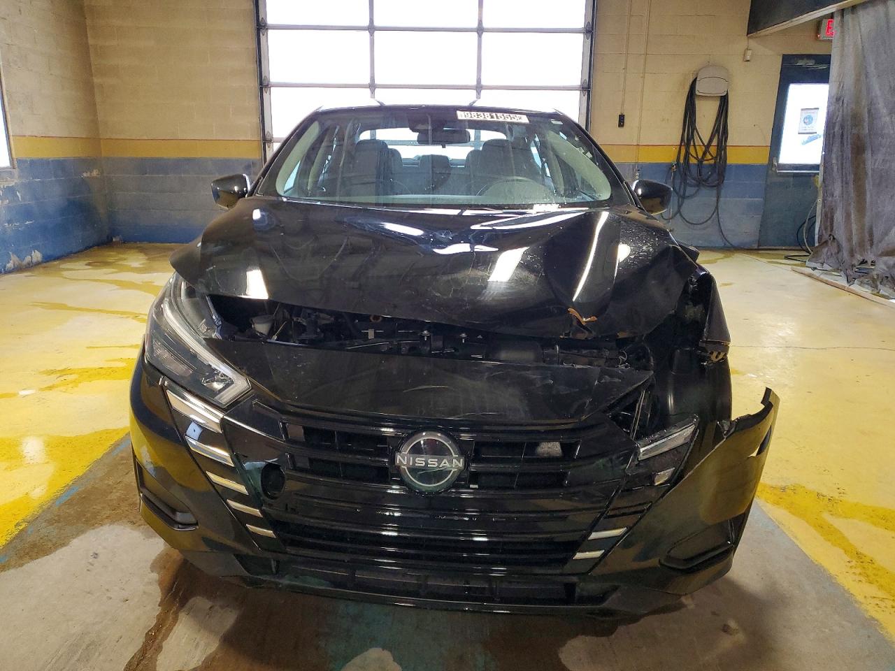 2025 NISSAN VERSA SV photo 5