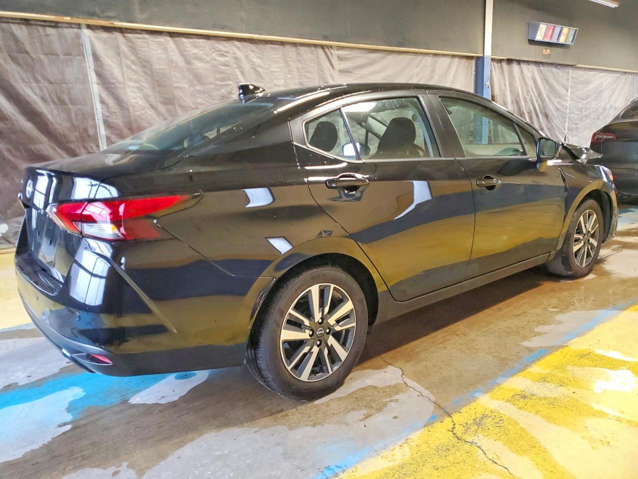 2025 NISSAN VERSA SV photo 3