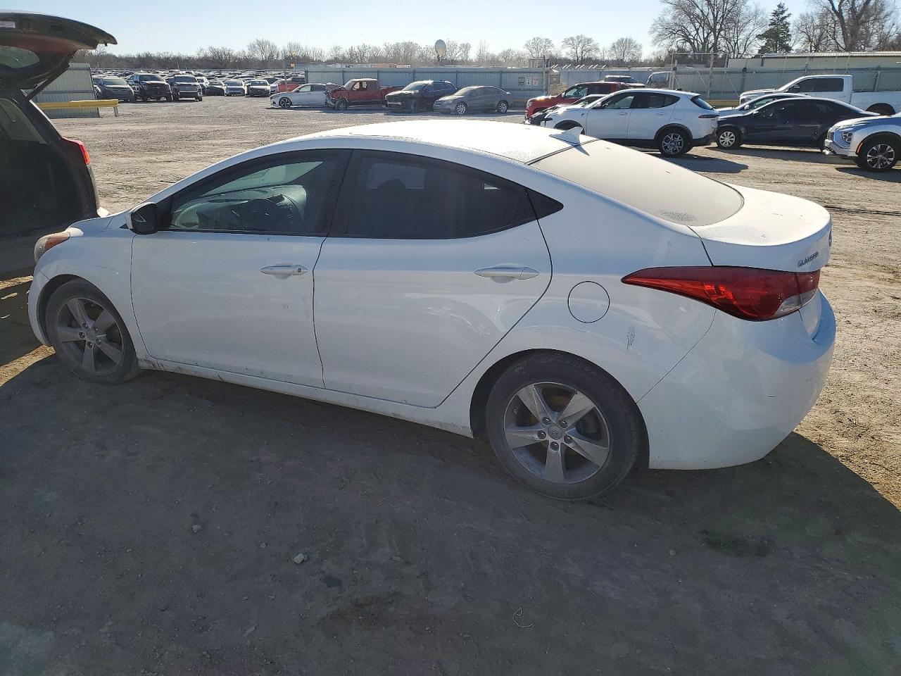 2013 HYUNDAI ELANTRA GLS photo 2