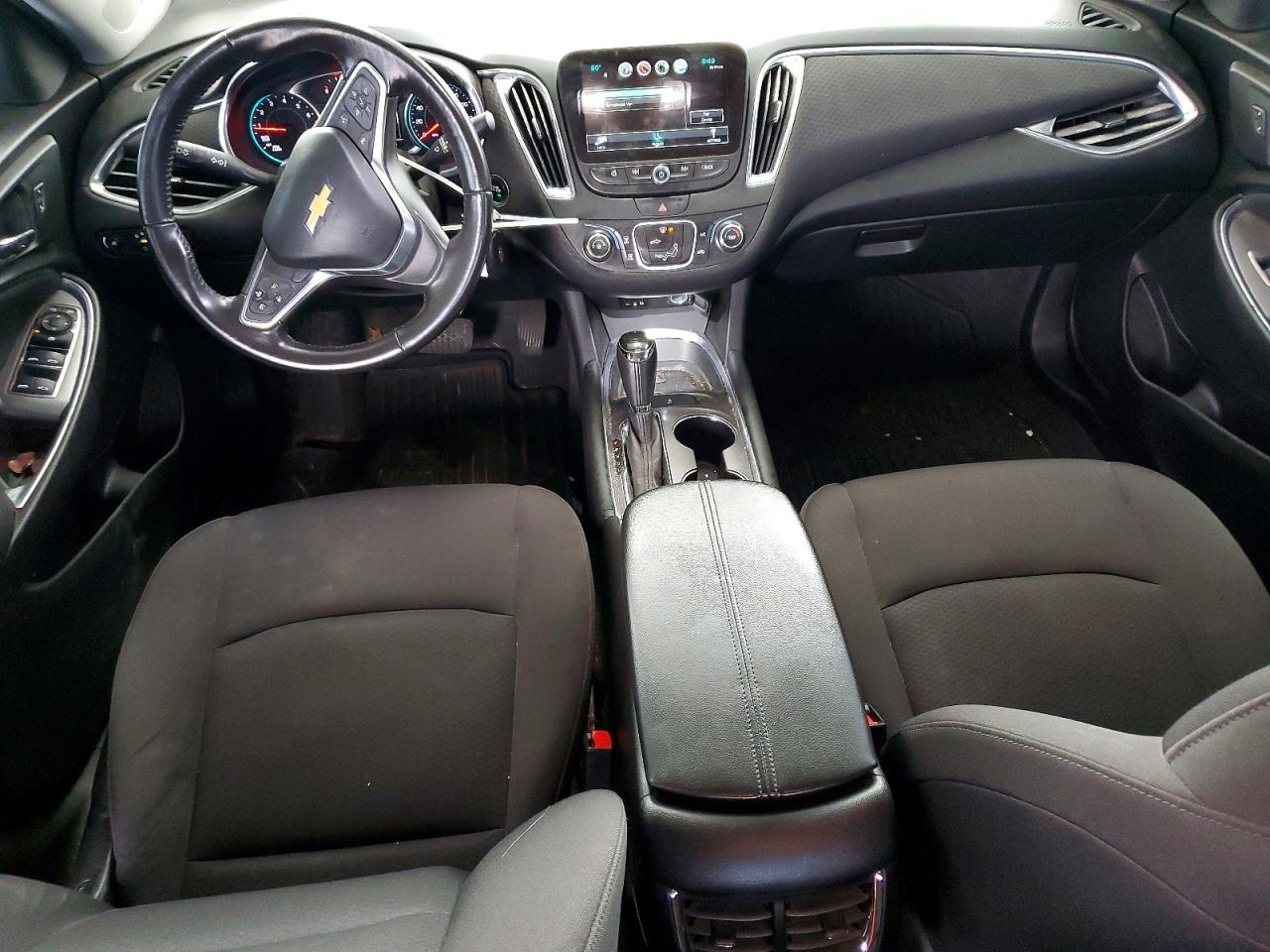 2018 CHEVROLET MALIBU LT photo 8
