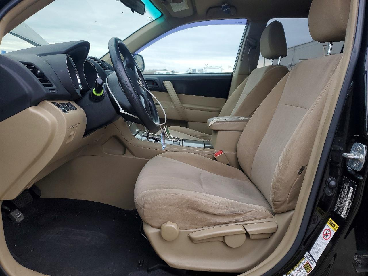 2012 TOYOTA HIGHLANDER BASE photo 7