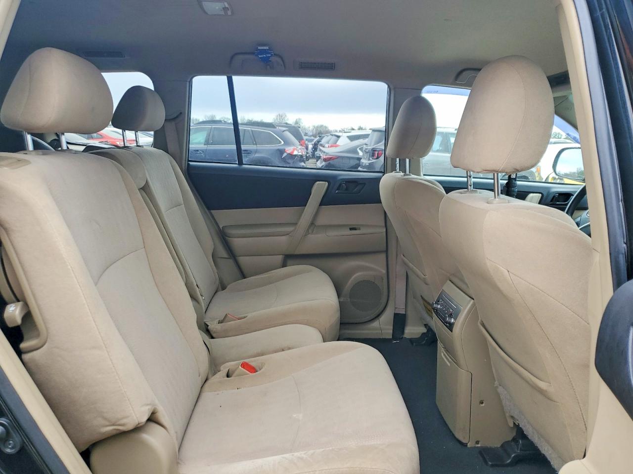 2012 TOYOTA HIGHLANDER BASE photo 11