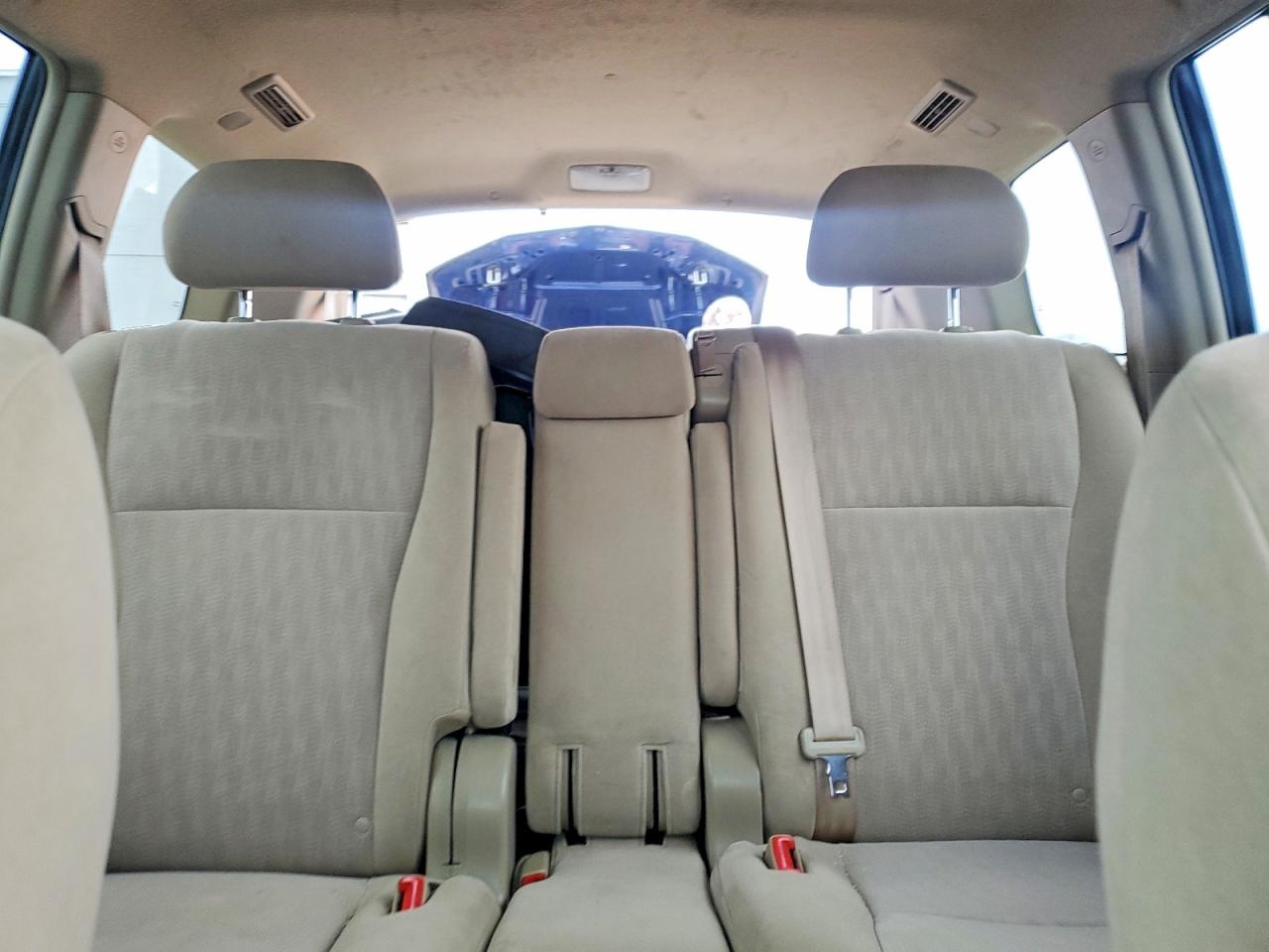 2012 TOYOTA HIGHLANDER BASE photo 10