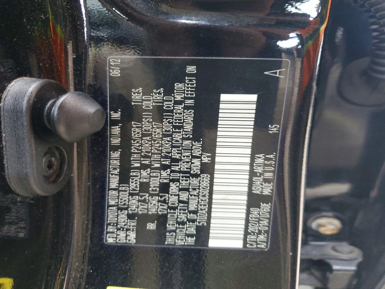 2012 TOYOTA HIGHLANDER BASE photo 13