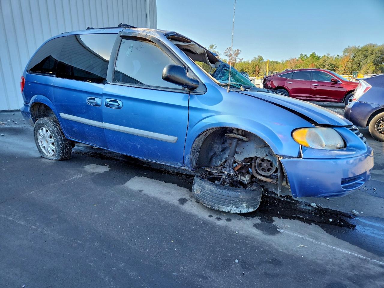 2007 CHRYSLER TOWN & COUNTRY LX photo 4