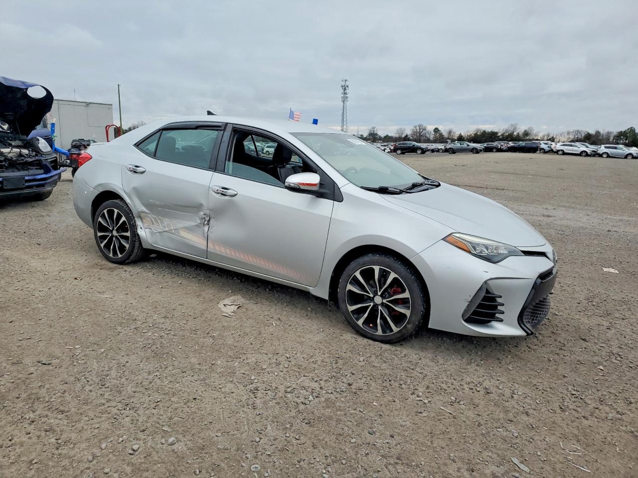 2017 TOYOTA COROLLA L photo 4